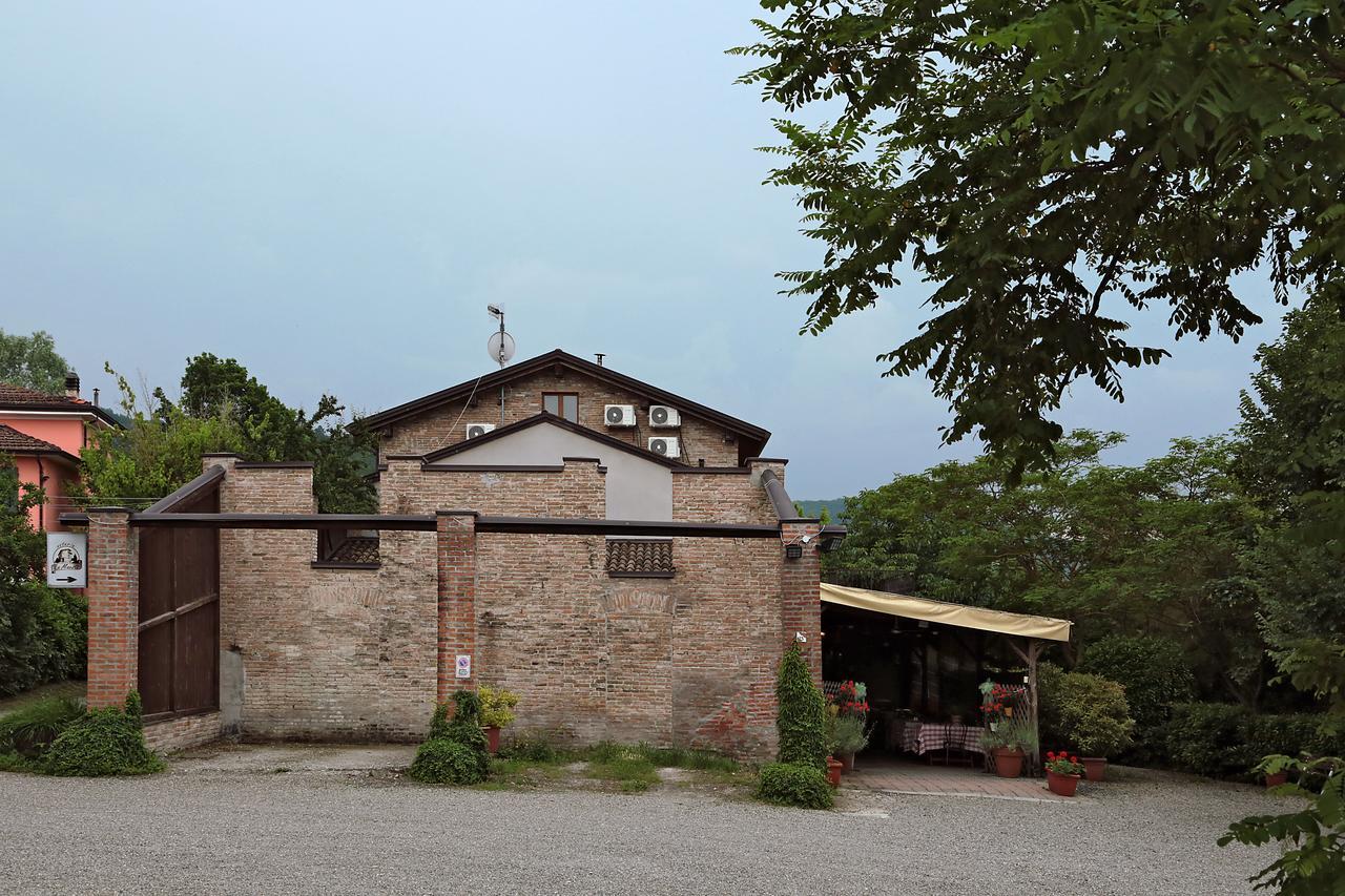 La Maesta' Panzió Langhirano Kültér fotó